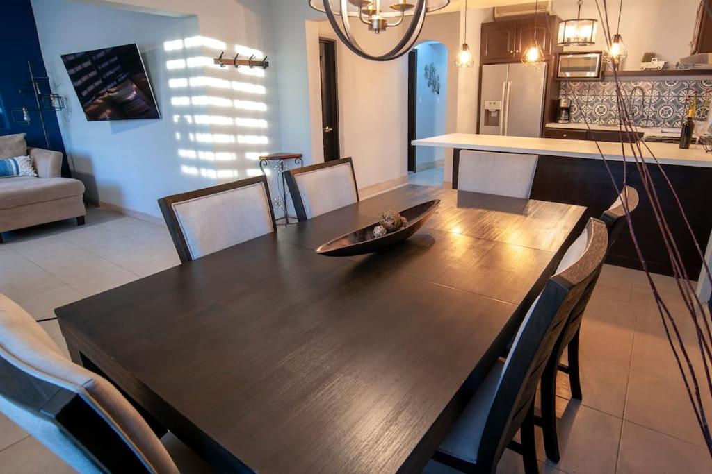 Clean&Equipped, 1-Floor 3-Bedroom Downtown House 恩塞纳达港 外观 照片